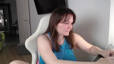 nodarell online show from December 2, 2:19 pm