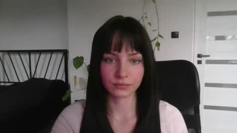 Noemi online show from March 17, 1:48 pm