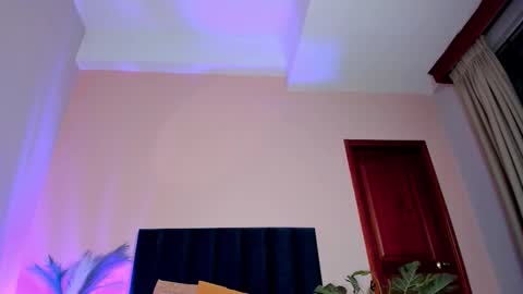 Nora Da Silva online show from January 11, 1:54 am