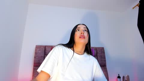 Nora Da Silva online show from June 25, 4:01 am