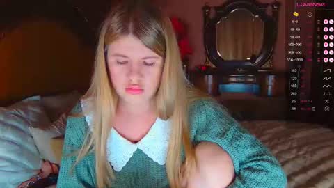 Nora online show from August 6, 2:51 am