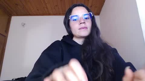 noreen_ online show from June 22, 9:12 pm