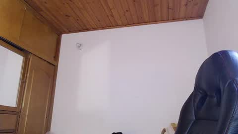 noreen_ online show from June 17, 7:37 pm