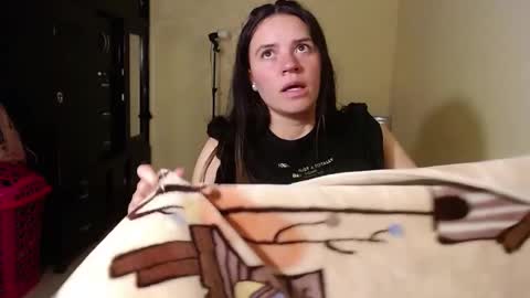 noreen_ online show from February 6, 8:34 pm