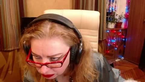 miss Tress online show from May 11, 7:55 pm