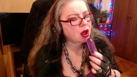 miss Tress online show from December 15, 11:42 pm