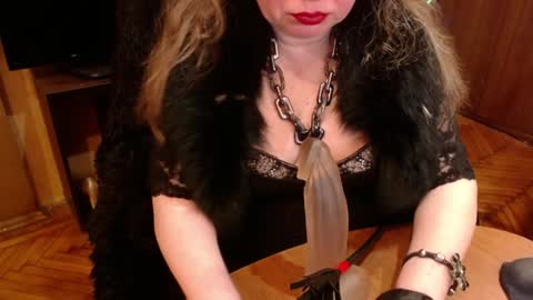 miss Tress online show from December 20, 8:45 pm