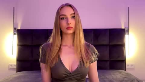 Goldie online show from November 7, 3:50 pm