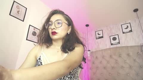 V A L E R Y  online show from March 14, 12:39 pm