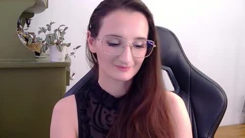 nova_mystic online show from October 13, 1:03 pm