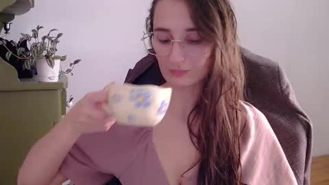 nova_mystic online show from October 14, 1:25 pm