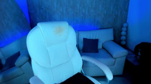 Snapshot of nova_sex1 chatting on September 10, 4:45 am nova online show from September 10, 4:45 am