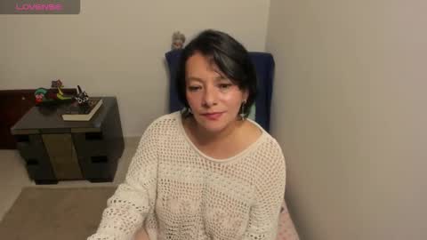 nuit_rose online show from October 18, 2:14 am