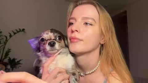 nura_foxx online show from December 20, 1:31 am