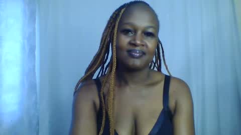 nutgal online show from June 16, 8:26 am