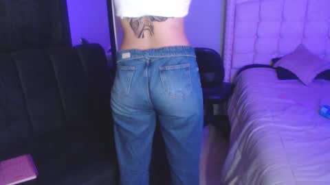 Snapshot of nyahmackenzie chatting on September 9, 4:29 pm NyahMackenzie online show from September 9, 4:29 pm