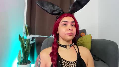 Nia online show from October 7, 10:08 am