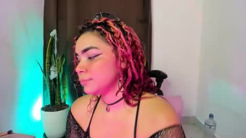 Nia online show from November 22, 12:46 am