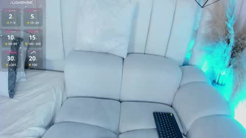 Nyla  online show from February 19, 4:12 am