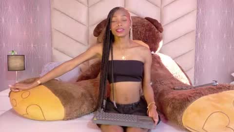 nyxvelvet1 online show from July 6, 12:10 pm
