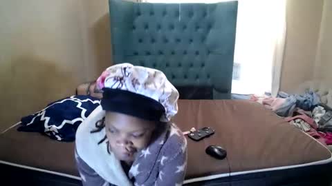 obsessedmimi online show from June 8, 11:22 am