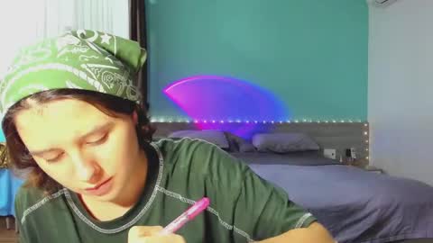 Evie online show from December 31, 12:15 pm