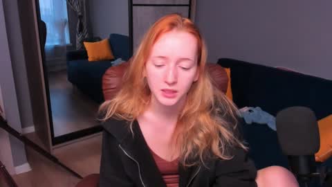 Call me Bee online show from January 29, 1:17 pm