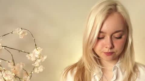 Alice online show from November 12, 9:35 pm