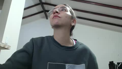 Snapshot of odette_brigh_ chatting on January 2, 1:27 am Val online show from January 2, 1:27 am