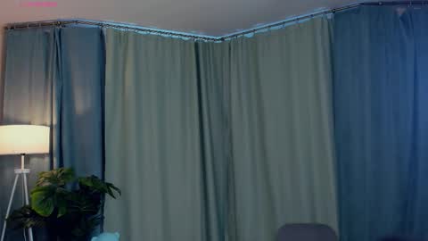 Snapshot of odettechurchwell chatting on September 27, 4:52 am Eli online show from September 27, 4:52 am