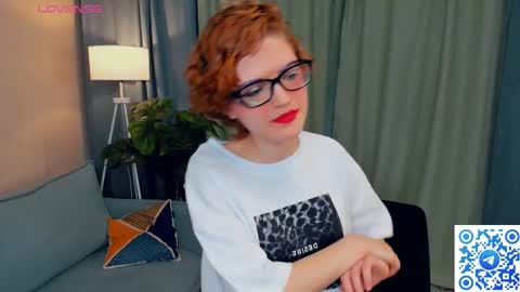 Snapshot of odettechurchwell chatting on October 8, 4:06 am Eli online show from October 8, 4:06 am