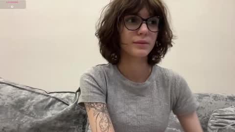 Thea online show from February 25, 4:33 am