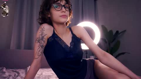 Thea online show from October 26, 7:09 pm