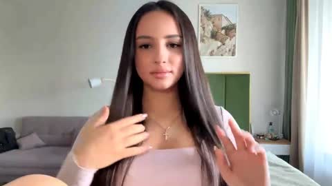 Mia online show from May 26, 1:21 pm