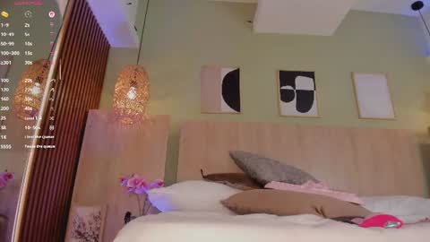Holly online show from July 31, 4:08 pm