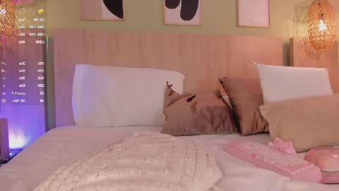 Holly online show from June 16, 11:33 am
