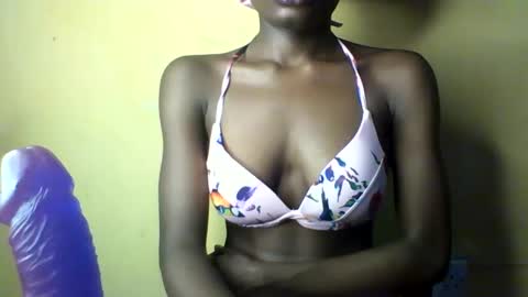 Snapshot of oh_sexyphilo chatting on September 30, 2:12 pm philo bby online show from September 30, 2:12 pm