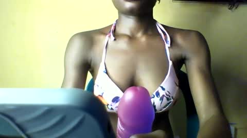 Snapshot of oh_sexyphilo chatting on September 24, 9:30 am philo bby online show from September 24, 9:30 am