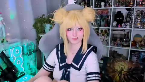 Clementine  Clem  online show from June 19, 10:30 am