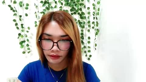 LIAN online show from November 17, 8:15 am