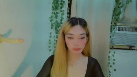 LIAN online show from October 14, 4:31 pm