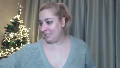 Snapshot of ohsweetiren chatting on December 28, 7:00 am Iren online show from December 28, 7:00 am