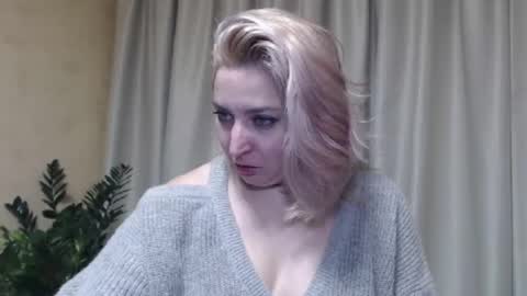 Snapshot of ohsweetiren chatting on January 24, 7:08 am Iren online show from January 24, 7:08 am