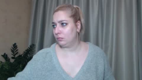 Snapshot of ohsweetiren chatting on January 11, 7:06 am Iren online show from January 11, 7:06 am