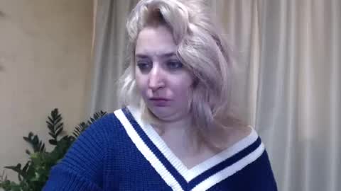 Snapshot of ohsweetiren chatting on February 11, 7:23 am Iren online show from February 11, 7:23 am