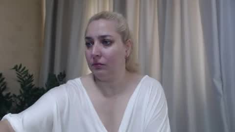 Iren online show from August 2, 5:54 am