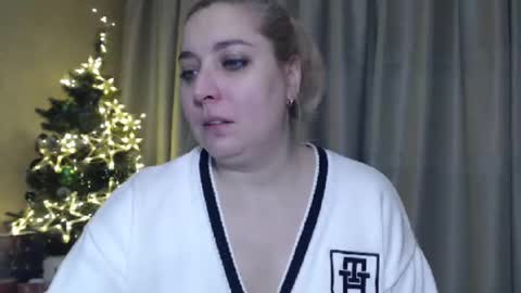 Snapshot of ohsweetiren chatting on December 29, 7:06 am Iren online show from December 29, 7:06 am