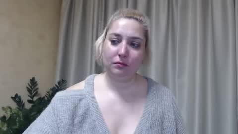 Snapshot of ohsweetiren chatting on January 31, 3:52 am Iren online show from January 31, 3:52 am