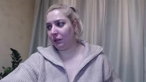 Snapshot of ohsweetiren chatting on February 19, 7:06 am Iren online show from February 19, 7:06 am