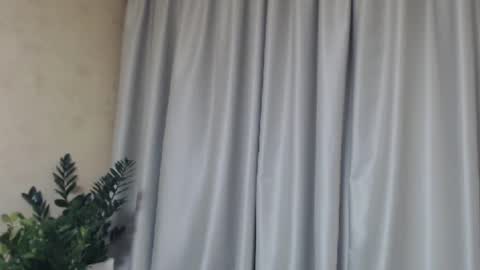 Snapshot of ohsweetiren chatting on February 1, 7:05 am Iren online show from February 1, 7:05 am